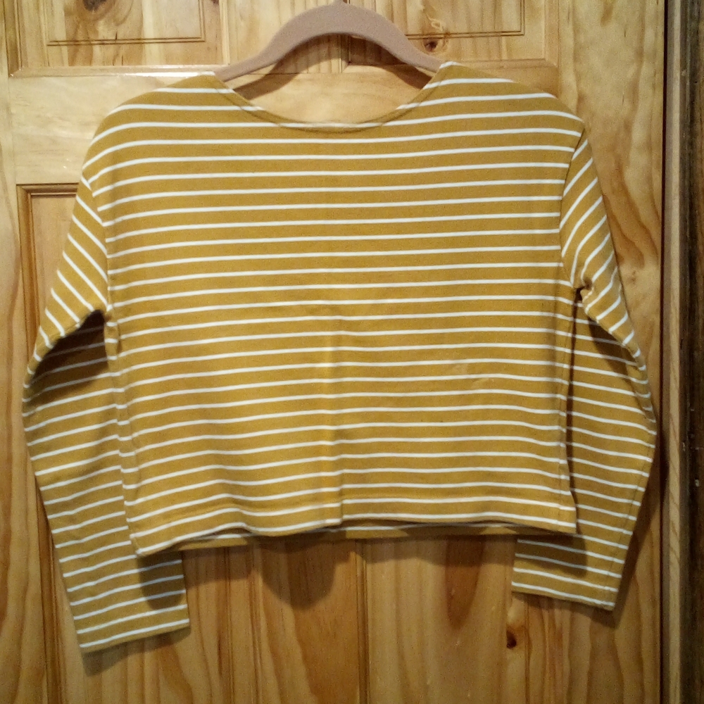 XS Bizzbee Yellow and White Tee